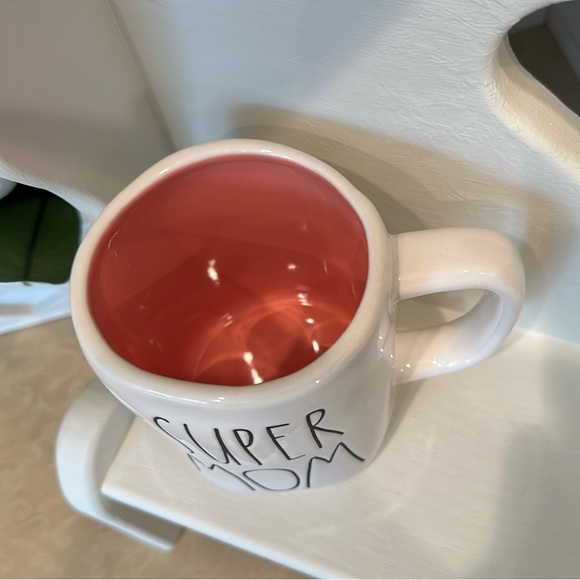 🌷 SUPER MOM Mug by Rae Dunn - Picture 2 of 4